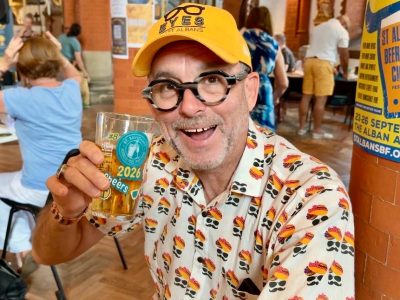 Jez Levy, EYES on St Albans, Beer & Fizz, St Saviours